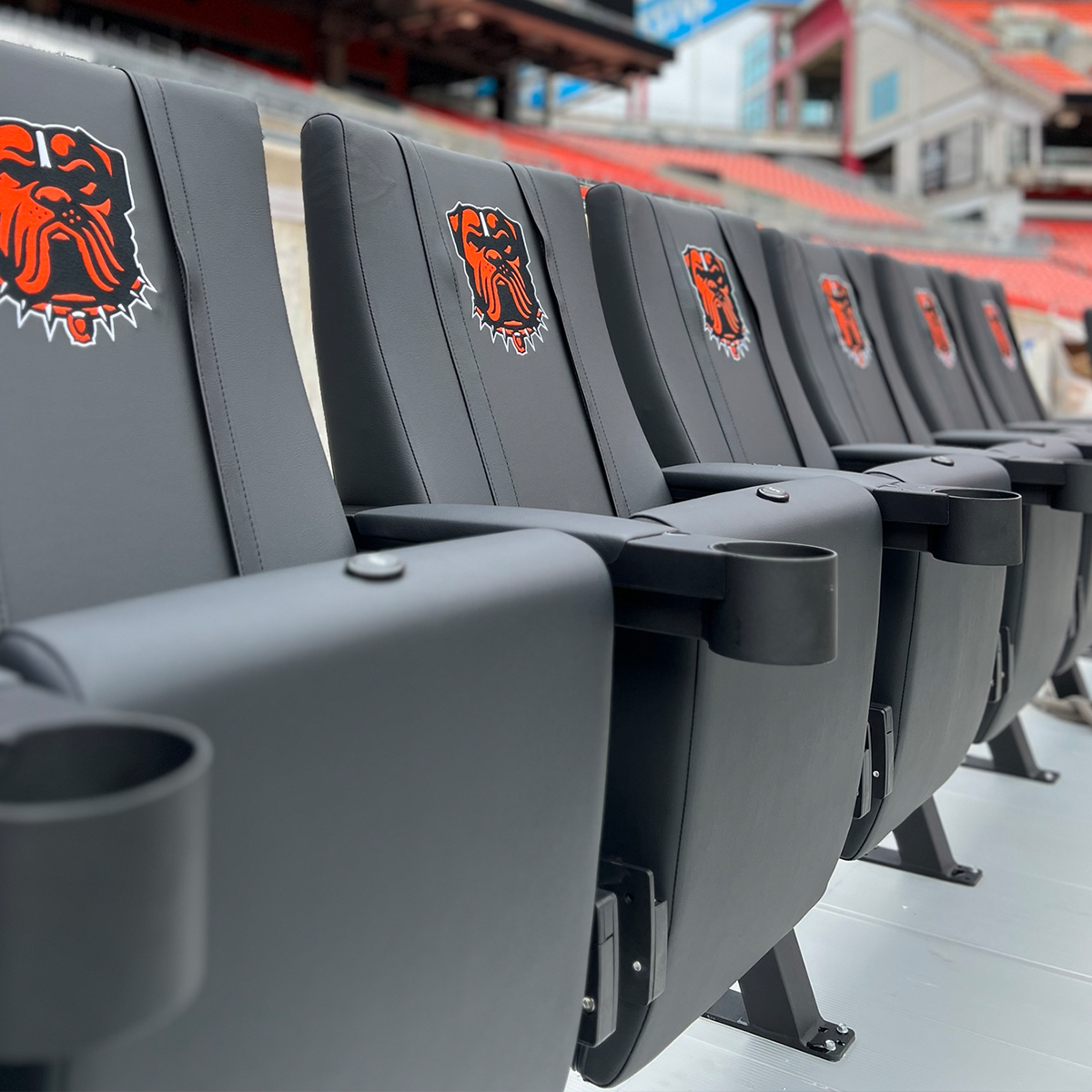 SuiteMax 3.5 VIP Seats with New York Yankees Cooperstown Logo