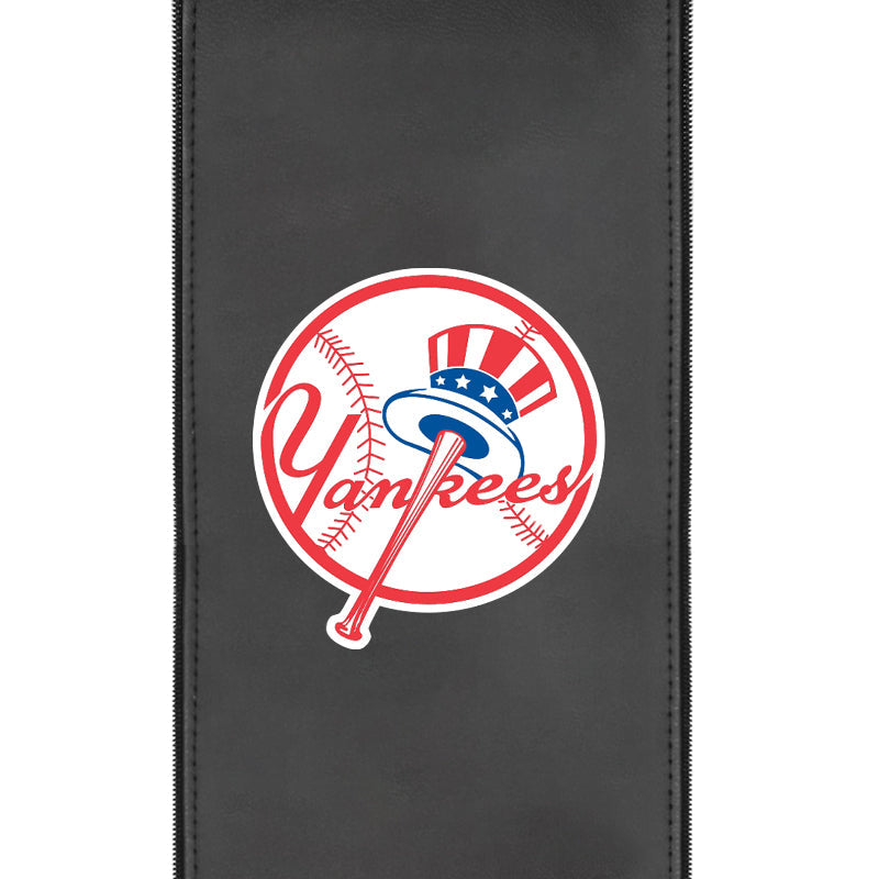 Game Rocker 100 with New York Yankees Secondary Logo